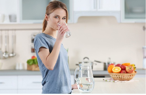 Uống nước mỗi ngày giúp bạn có làn da đẹp như mong muốn