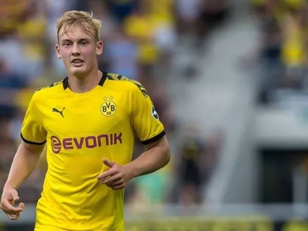 Tân binh đắt giá của Dortmund chỉ ra nguyên nhân khiến đội nhà gặp khó
