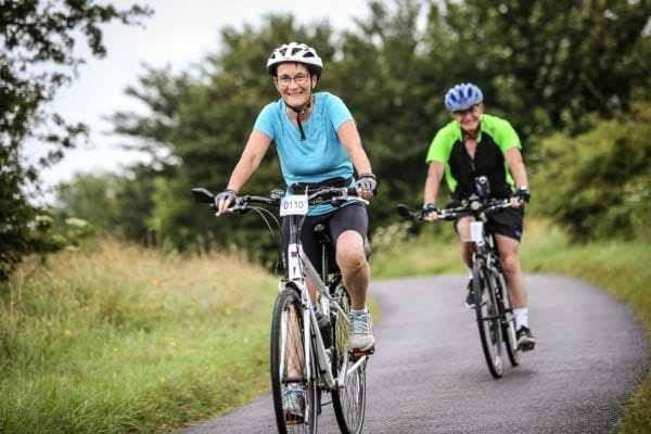 Tập đạp xe hỗ trợ trị liệu, giúp xương khớp phát triển