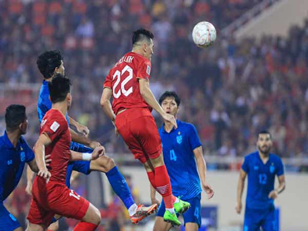 Thái Lan liên tục gây sức ép nhờ lợi thế sân nhà và bàn thắng sân khách