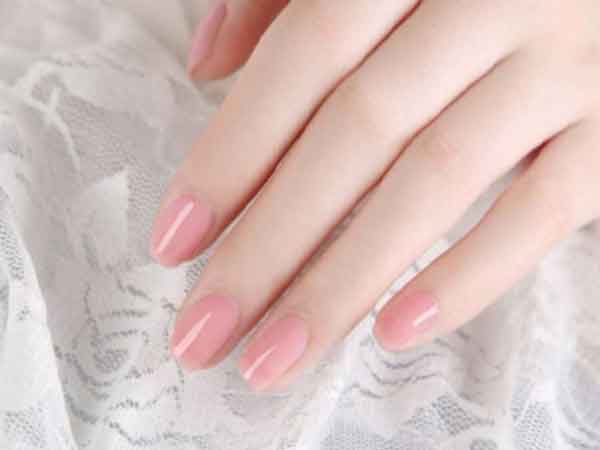 Màu hồng phấn luôn được coi là màu sắc biểu trưng cho sự nữ tính và thanh thoát